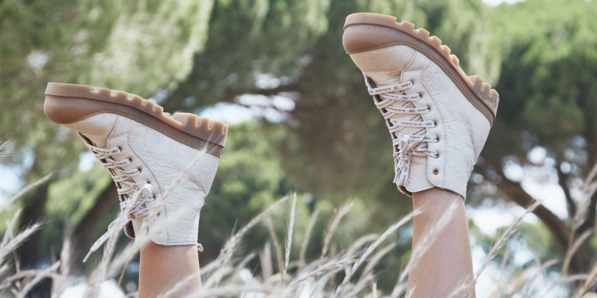 white vegan boots ethically made by Portuguese brand nae