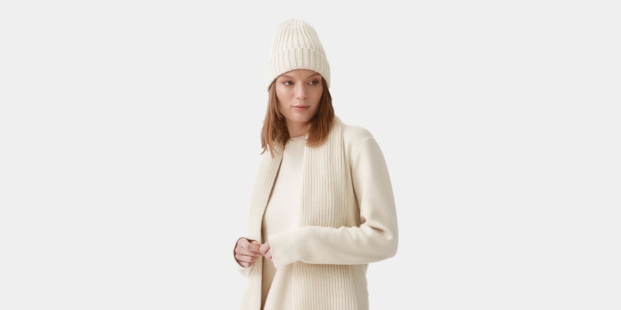 woman wearing cream vegan beanie and scarf ethically made by Mila.Vert