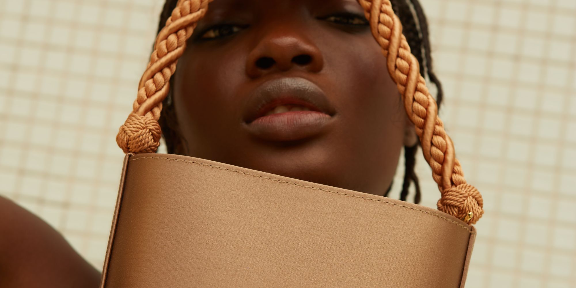 Taupe sustainably made handbag by Mashu.