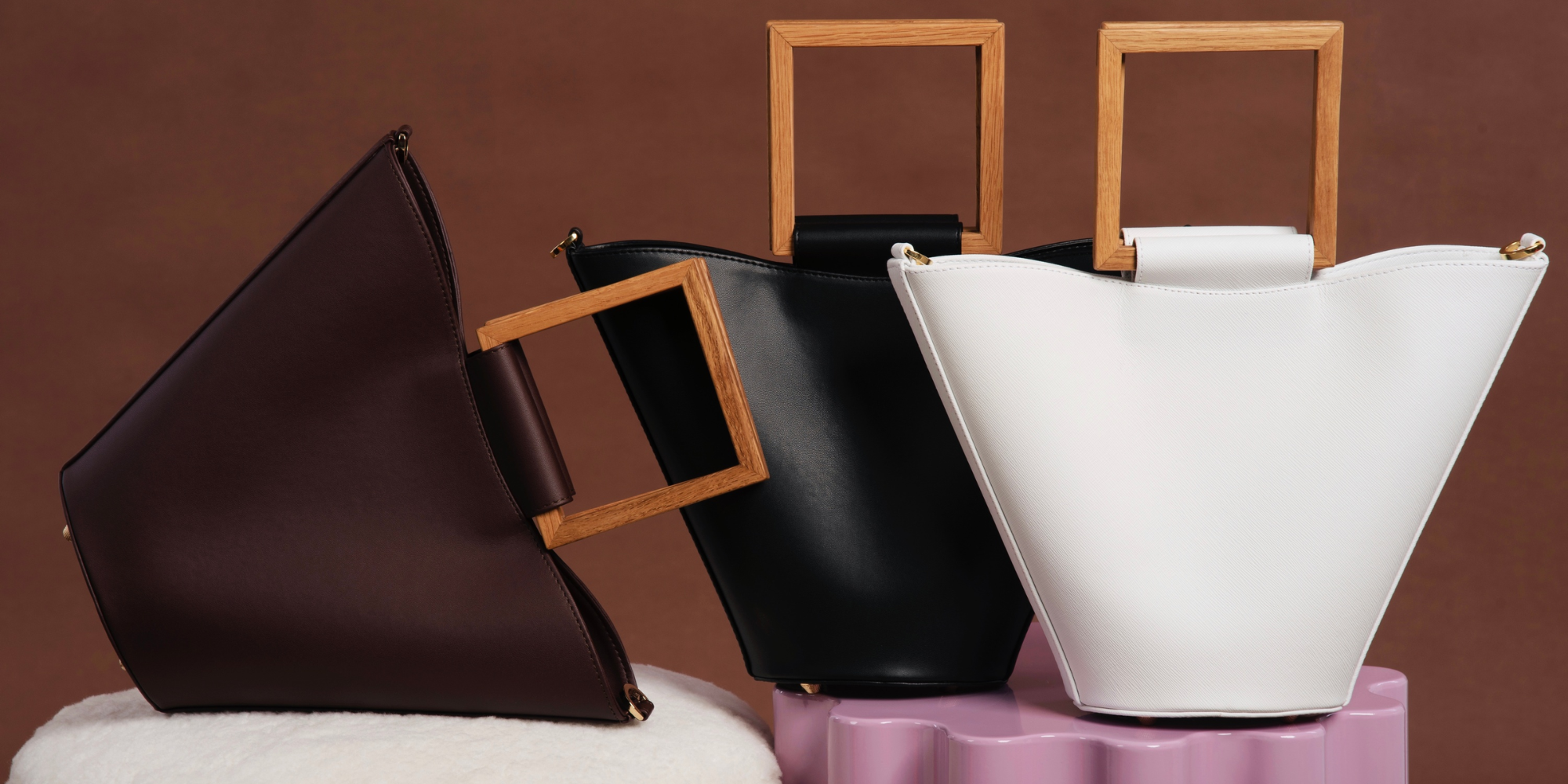 Geometric tote bags in brown. black and white by Mashu.